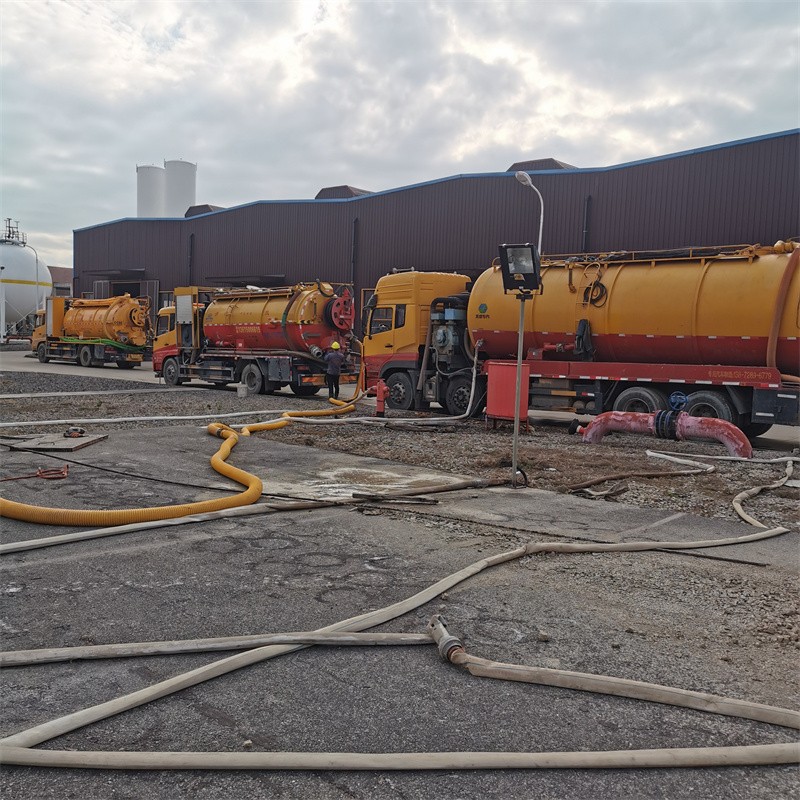 修武污水池清理